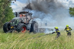 20230623 Traktorbrand in Nöstach/Hafnerberg NÖ Bezirk BADEN