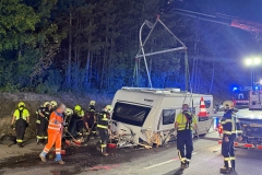 20260829_Verkehrsunfall auf der B18 bei Hirtenberg Bezirk BADEN NÖ